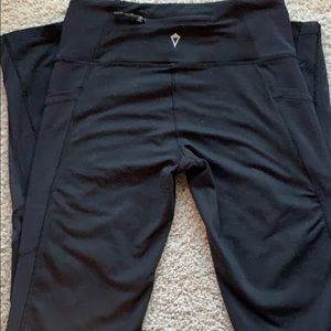 Ivviva (lululemon) leggings